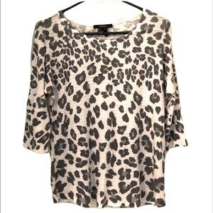 2/$15 Forever 21 - Gray Animal Print Relaxed Fit Top | Size S
